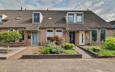 Tussenwoning te koop: Costerlaan 27, Vijfhoeven Vlijmen