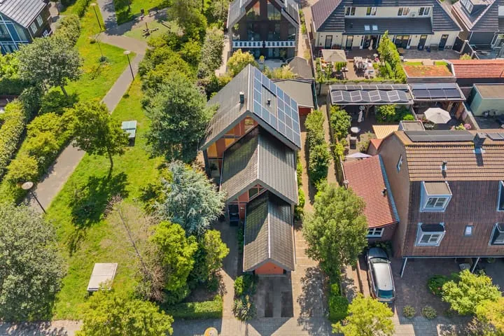 Detached house for sale: Count Basielaan 44, Lanen Beverwijk