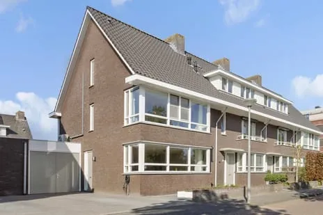 Tussenwoning te koop: Coupletweg 64, De Hoven Rosmalen