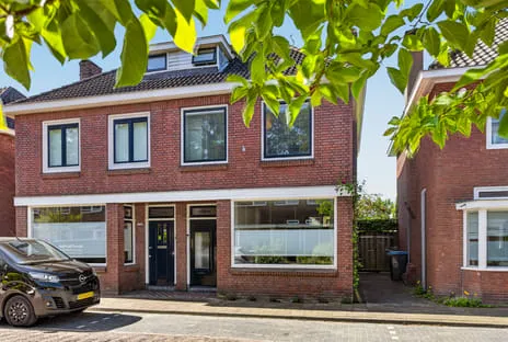 Twee-onder-één-kap te koop: Crocusstraat 32, Park Stokhorst Enschede