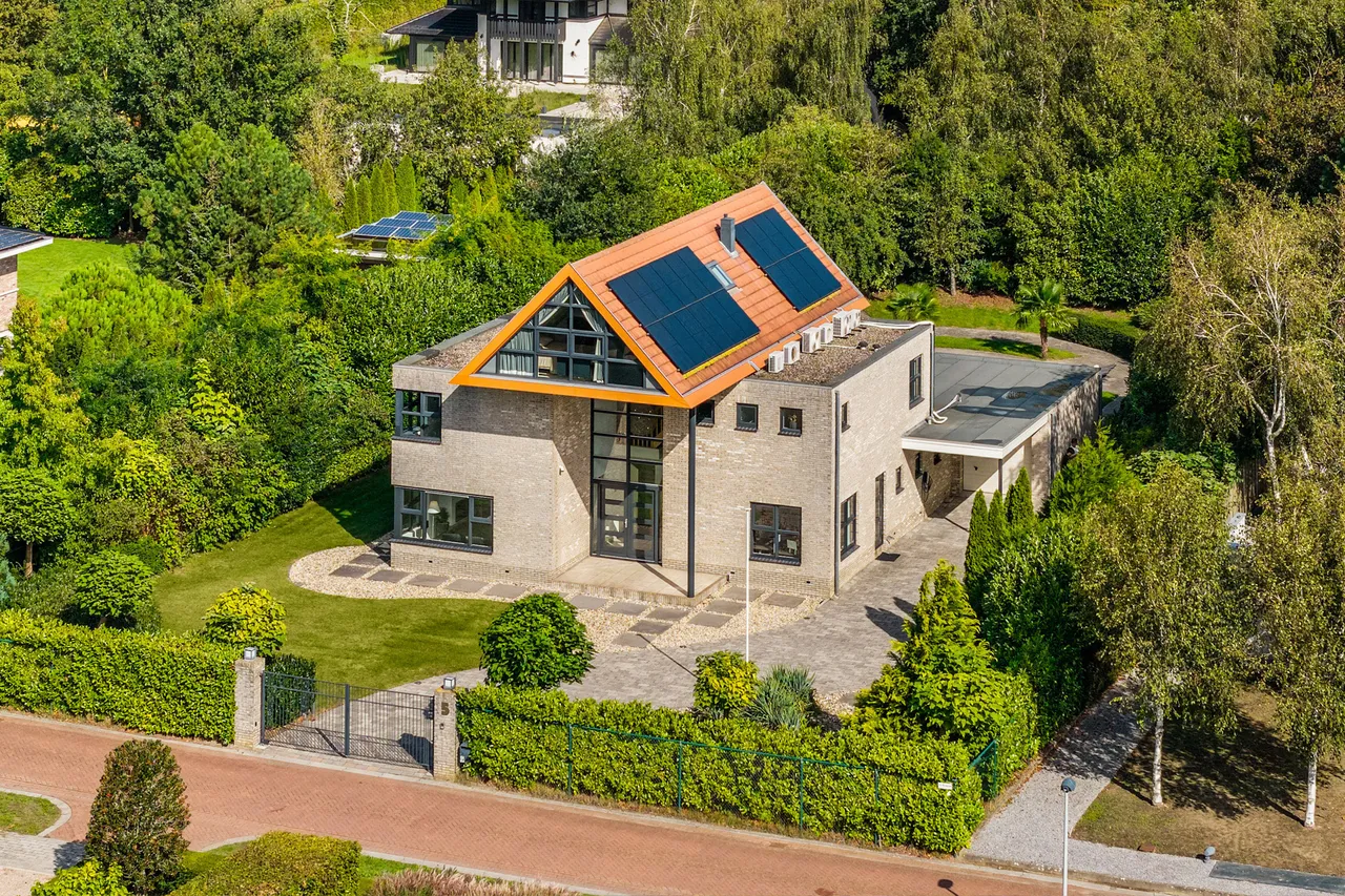 Vrijstaande woning te koop: Cronebos 5, Almere