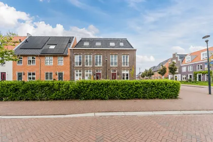 Tussenwoning te koop: Cronenburghlaan 25, Vechtrijk Weesp