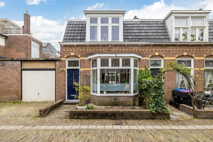 Hoekwoning te koop: Cronjéstraat 3, Transvaalwijk Leeuwarden