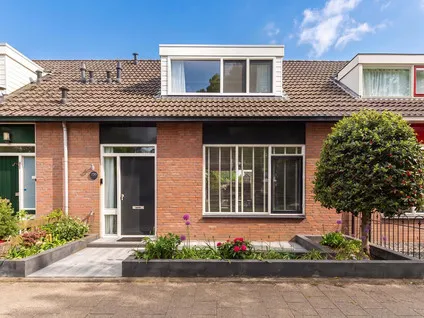 Tussenwoning te koop: Crosestein 1504, Crosestein Zeist