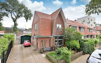 Hoekwoning te koop: Cruquiusstraat 12, Geuzenbuurt Hilversum