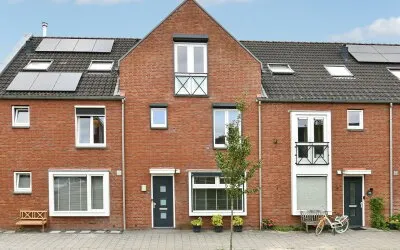 Tussenwoning te koop: Cultusplein 30, Lingebuurt Elst