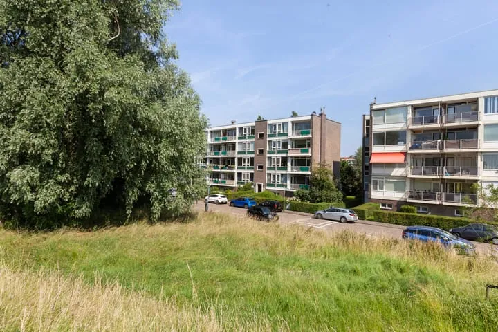 Apartment for sale: Curaçaolaan 102, Indische Buurt Vlaardingen