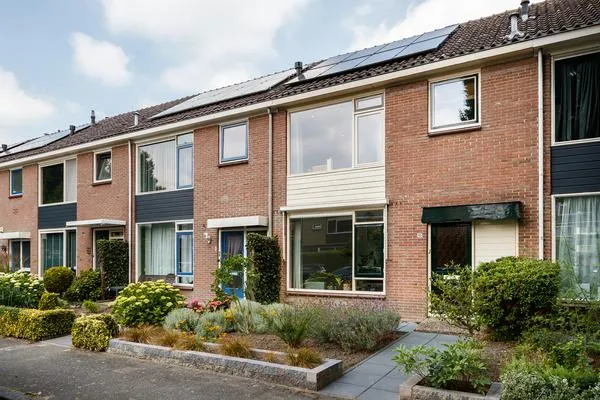 Tussenwoning te koop: Curielaan 10, Vleuten Vleuten