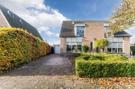 Twee-onder-één-kap te koop: Curiestraat 35, Apeldoorn