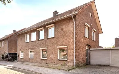 Twee-onder-één-kap te koop: Cypresstraat 165, Graafsebuurt zuid 'S-Hertogenbosch