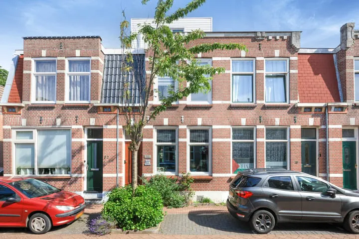 Tussenwoning te koop: Czaar Peterstraat 80, Russische buurt Zaandam