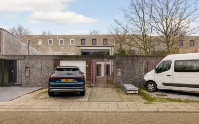 Tussenwoning te koop: Cézannestraat 109, Tussen de Vaarten Z.- Zuidwest Almere