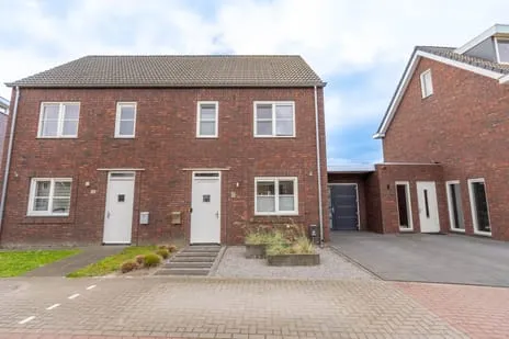 Tussenwoning te koop: d'n Hof 33, Overloon Centrum Overloon