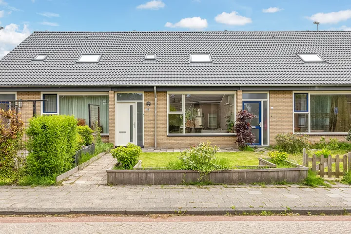 Tussenwoning te koop: D.S. Bangmastrjitte 46, Reduzum Reduzum