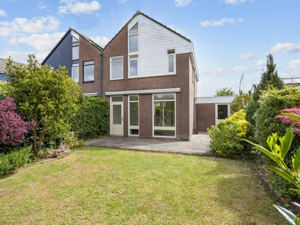 Hoekwoning te koop: D U Stikkerstraat 8, Franeker