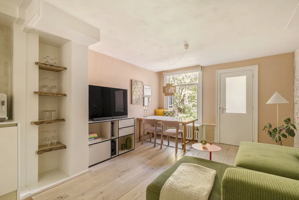 Studio te koop: Da Costastraat 111-1, Amsterdam