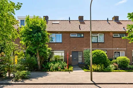 Terraced house for sale: Da Costastraat 54, Van Boetzelaerstraat Alphen Aan Den Rijn