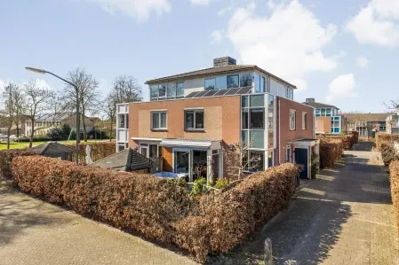 Tussenwoning te koop: Da Costastraat 30, Schrijversbuurt Oosterhout