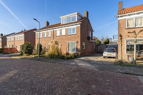 Twee-onder-één-kap te koop: Da Costastraat 6, West Hoogeveen
