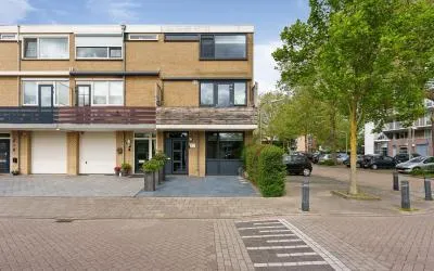 Hoekwoning te koop: Da Costastraat 72, Schrijversbuurt Alblasserdam