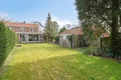 Hoekwoning te koop: Daalhuizerweg 21, Velp-Noord boven spoorlijn Velp (Ge)