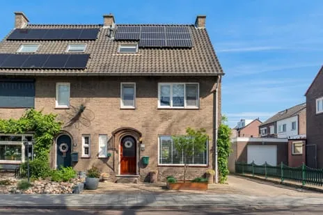 Twee-onder-één-kap te koop: Daalstraat 53, Kluis Geleen