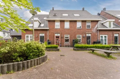 Tussenwoning te koop: Daelenbroeck 3, Kastelenbuurt Amstelveen