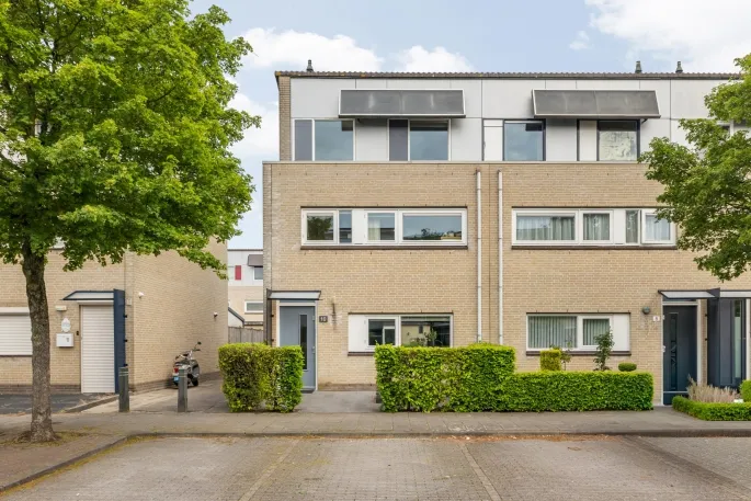 Corner house for sale: Dagpauwoog 10, Westerpark Breda