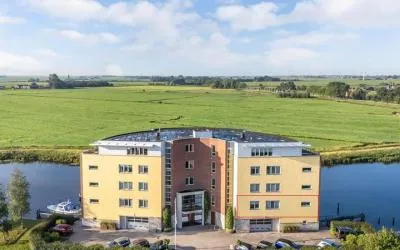 Appartement te koop: Dagpauwoog 37, Duinterpen Sneek