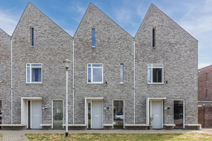 Tussenwoning te koop: Dahliahof 12, Loven Zuid Tilburg