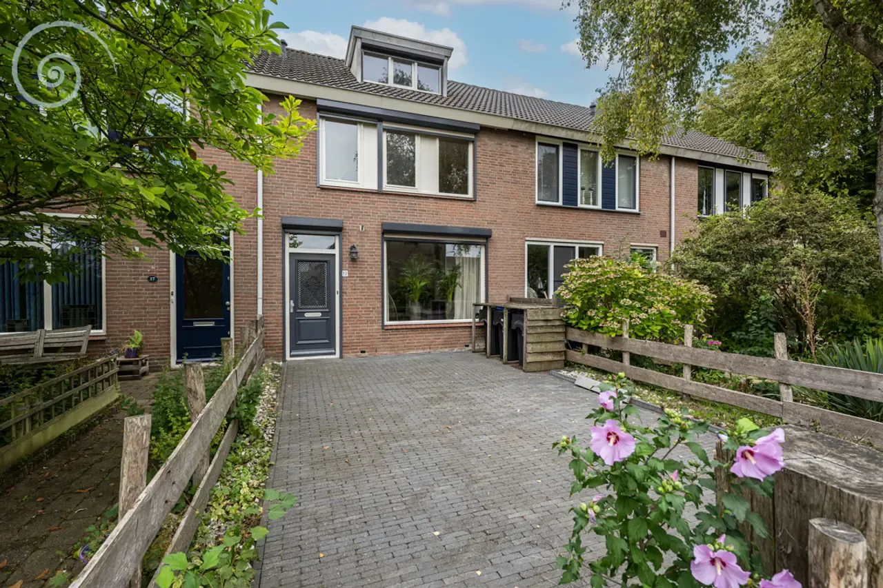 Tussenwoning te koop: Dahliapad 19, Stellendam