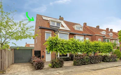 Twee-onder-één-kap te koop: Dahliastraat 1, Keijenburg Roosendaal