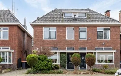 Twee-onder-één-kap te koop: Dahliastraat 105, Ribbelt-Ribbelerbrink Enschede