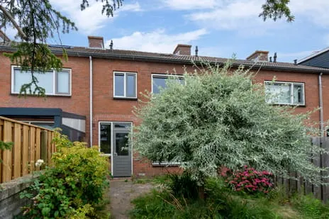 Tussenwoning te koop: Dahliastraat 12, Zevenhuizen Bloemenbuurt Zevenhuizen (Zh)