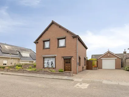 Vrijstaande woning te koop: Dahliastraat 13, Sint Willebrord St. Willebrord