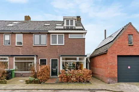 Hoekwoning te koop: Dahliastraat 2, Bloemen- en Bomenkwartier Woerden