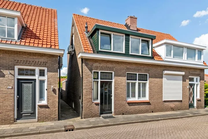 Semi-detached for sale: Dahliastraat 23, Burgemeesterswijk Tiel
