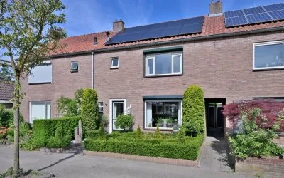 Tussenwoning te koop: Dahliastraat 3, Boskamp Kern Olst