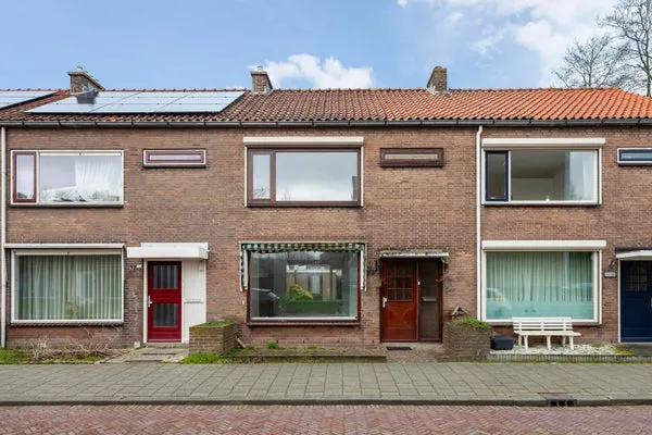 Tussenwoning te koop: Dahliastraat 53, Rozenburg Rozenburg