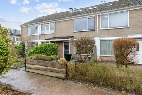 Tussenwoning te koop: Dahliastraat 57, Winsum Noord - West Winsum (Gr)