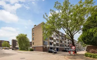 Appartement te koop: Dahliastraat 6, Bloemenbuurt D(ahlia) - G(eranium) Zwijndrecht