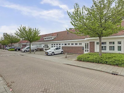 Apartment for sale: Dahliastraat 9C, Arendsboer en omgeving Noord Almelo