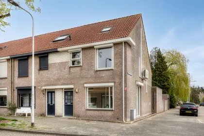Hoekwoning te koop: Dalfsenlaan 50, Huibeven Oost Tilburg