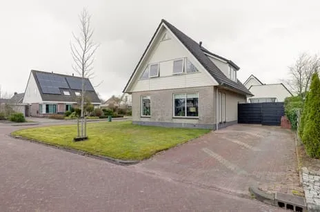 Vrijstaande woning te koop: Dalgrond 2, Surhuisterveen Surhuisterveen