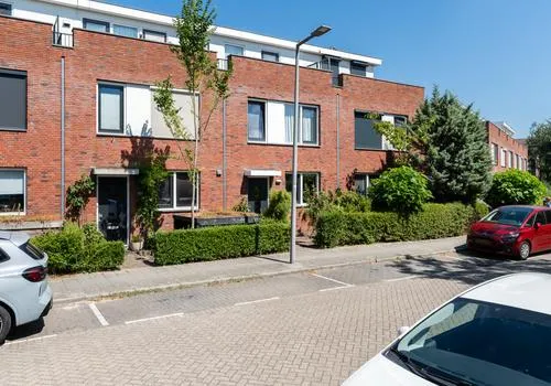Tussenwoning te koop: Dalkruidstraat 15, Schiebroek Rotterdam