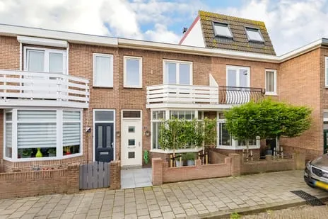 Tussenwoning te koop: Daltonstraat 8, Natuurkundigenbuurt Ijmuiden