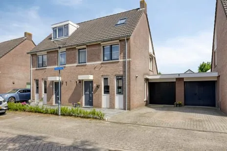 Tussenwoning te koop: Damhertlaan 15, Brouwhuis-Dorp Helmond