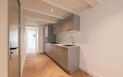 Appartement te huur: Damrak 52B, Nieuwe Kerk e.o. Amsterdam