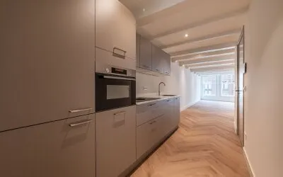 Appartement te huur: Damrak 52D, Nieuwe Kerk e.o. Amsterdam