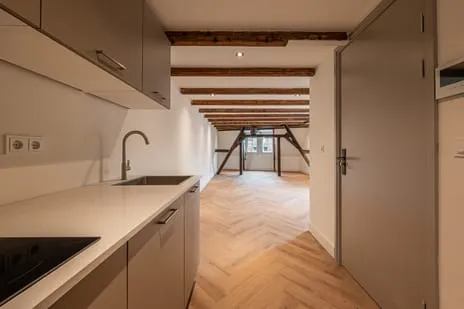 Appartement te huur: Damrak 52E, Nieuwe Kerk e.o. Amsterdam